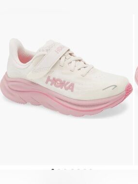 HOKA Kids' Preschool Clifton 10 Shoes size 1 Cream Pink